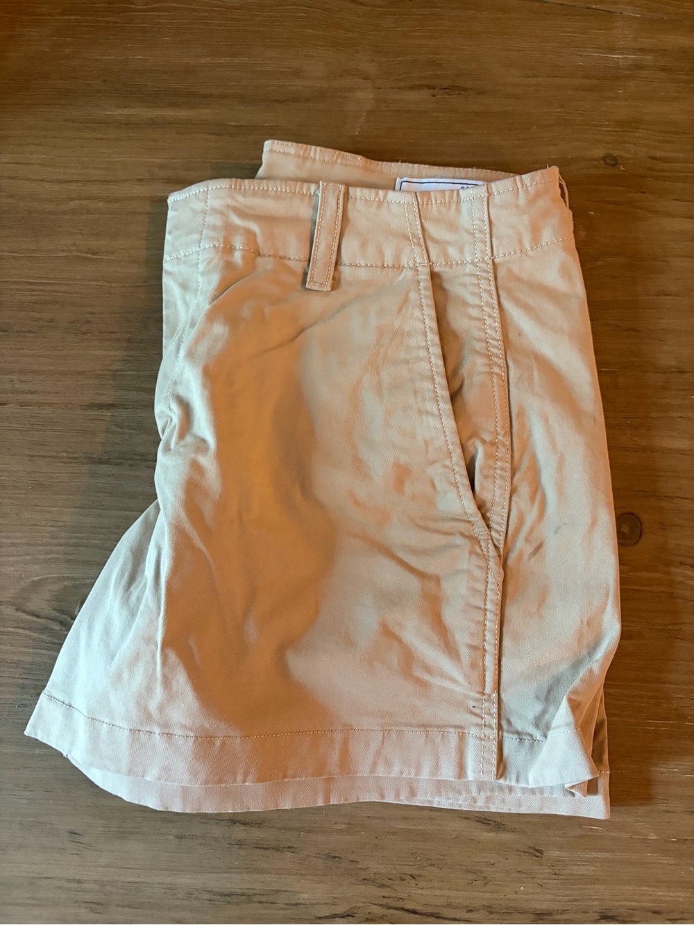 GAP Khaki Shorts in Tan